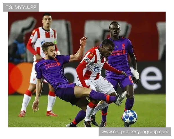 中场抢断反击制导前锋冷静推射命中——快速攻防转换的艺术