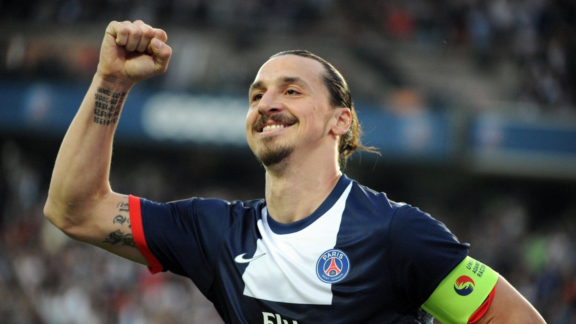 BronMuse对比拉拉维亚&芬尼-史密斯并发问:谁更香?